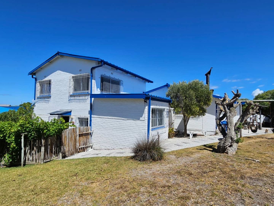 4 Bedroom Property for Sale in Pearly Beach Western Cape